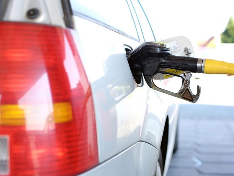 Petrobrás estuda sugerir o uso de recursos de leilões do pré-sal para amortecer preço de combustível