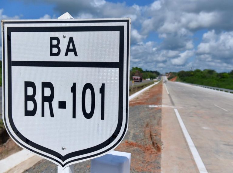 Leia mais sobre o artigo Com duplicações na BR-101, Governo Federal supera 180 quilômetros de novas pistas na Bahia