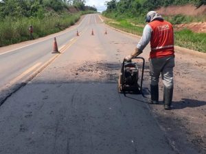 Leia mais sobre o artigo DNIT realiza obras de manutenção ao longo da malha rodoviária do Maranhão