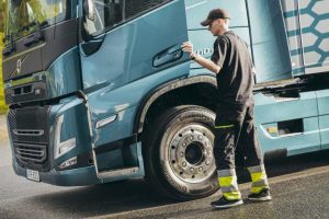 Leia mais sobre o artigo Nova pesquisa IRU mostra escassez de motoristas aumentar em 2021
