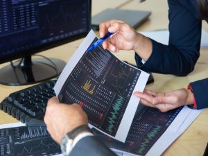 Leia mais sobre o artigo Bolsa bate recorde e dólar cai para menor nível desde dezembro