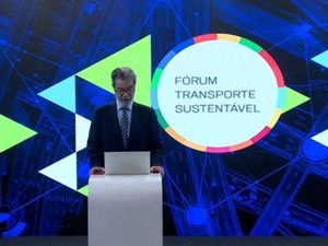 Leia mais sobre o artigo Primeiro dia do Fórum Transporte Sustentável discute logística eficiente e negócios sustentáveis