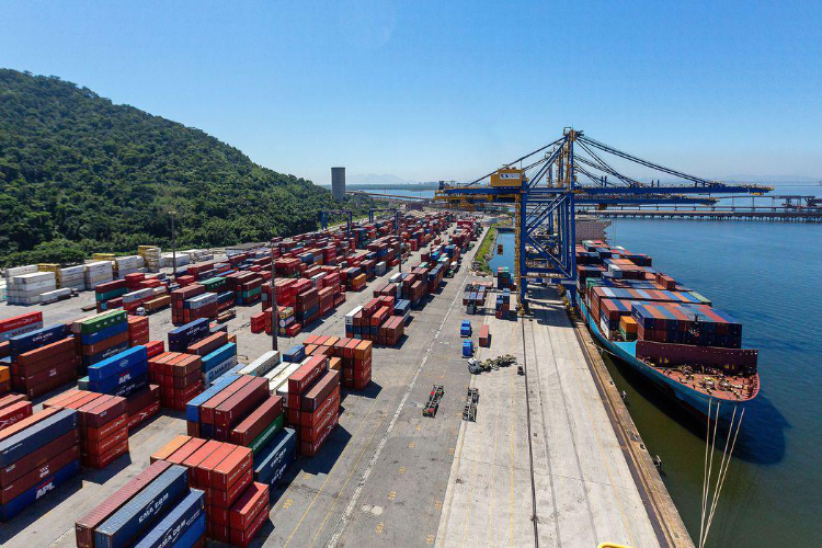 Leia mais sobre o artigo Portos brasileiros batem recorde de movimentação de cargas em 2025