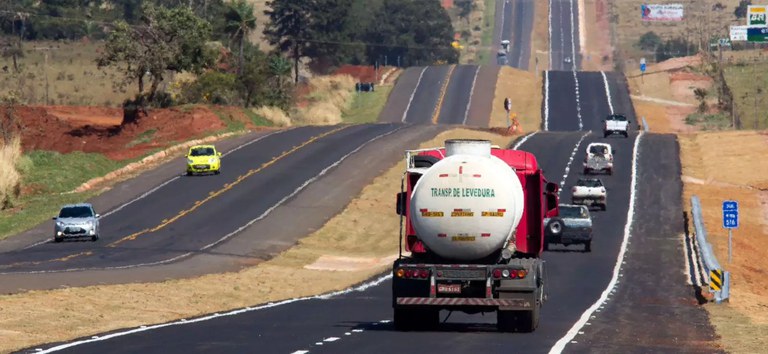 Leia mais sobre o artigo Novo contrato da BR-163/MS prevê 203 km de duplicação, infraestrutura moderna e quase R$ 10 bilhões em investimentos
