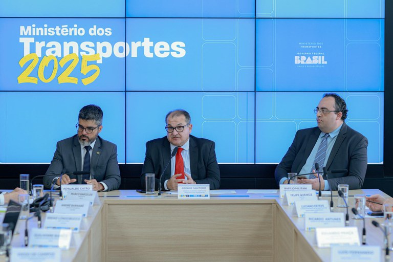 Leia mais sobre o artigo Ministério dos Transportes acelera discussão sobre implantação do pedágio eletrônico por fluxo livre