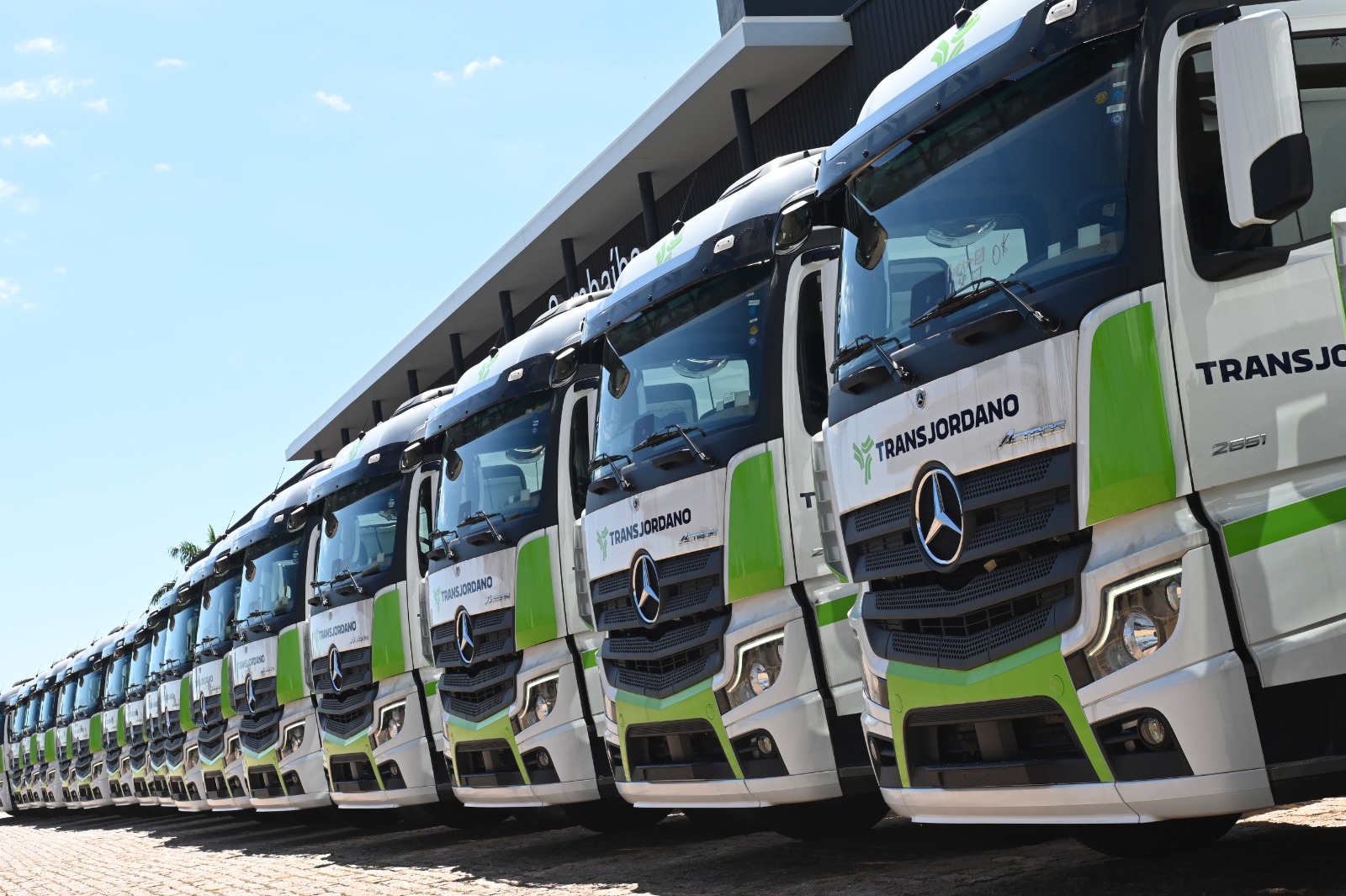 No momento, você está visualizando Transportadoras aumentam aportes em tecnologia e avançam na mensuração de carbono