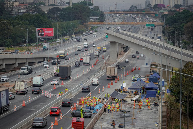 No momento, você está visualizando Renan Filho entrega novos complexos viários na Dutra e amplia integração em São Paulo