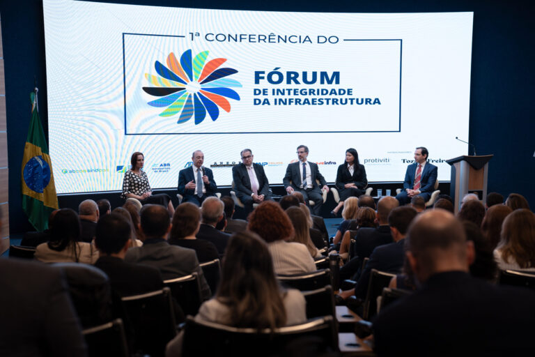 Leia mais sobre o artigo 1ª Conferência do Fórum de Integridade da Infraestrutura reúne autoridades e especialistas para debater governança ética e transparente na infraestrutura