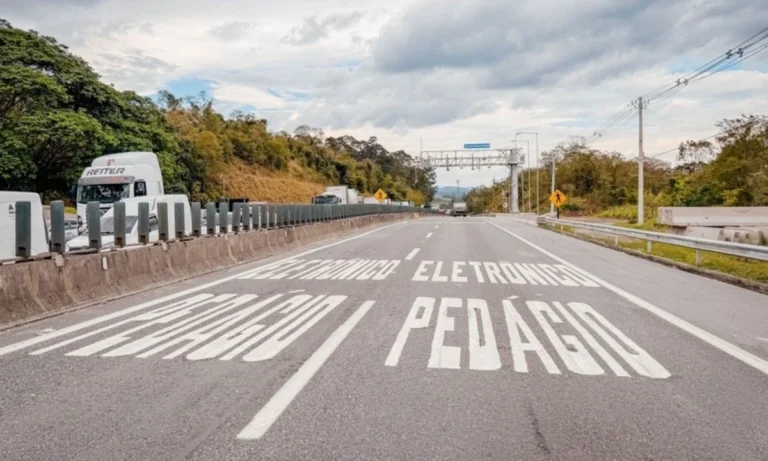 Leia mais sobre o artigo Pedágio eletrônico começa a valer neste sábado (1°) na Baixada Santista e Alto Tietê