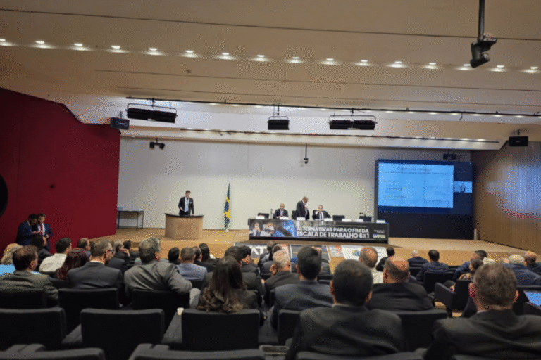 Leia mais sobre o artigo CNT alerta para risco de falta de profissionais no transporte em debate sobre jornada 6×1 na Câmara