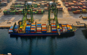 Leia mais sobre o artigo Investimento de R$1,5 bilhão transforma Porto de Paranaguá e deve impulsionar toda a logística do Paraná, destaca especialista