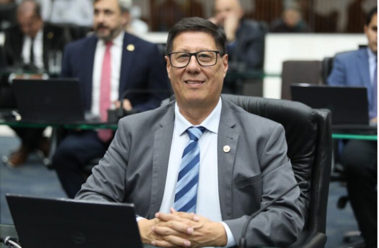 Leia mais sobre o artigo Projeto de lei propõe liberar caminhões de nove eixos em rodovias estratégicas do Sudoeste do Paraná