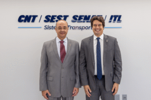 Leia mais sobre o artigo Presidente do Sistema Transporte recebe deputado Lucas Ramos e reforça articulação com o Legislativo na véspera da abertura do ano parlamentar