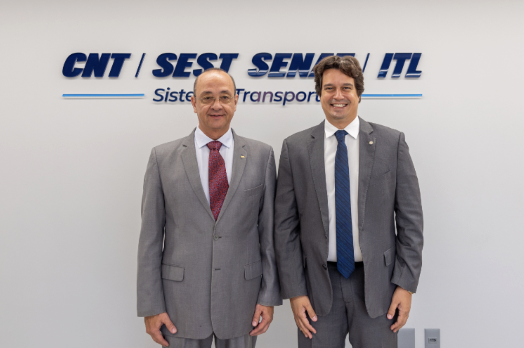 No momento, você está visualizando Presidente do Sistema Transporte recebe deputado Lucas Ramos e reforça articulação com o Legislativo na véspera da abertura do ano parlamentar