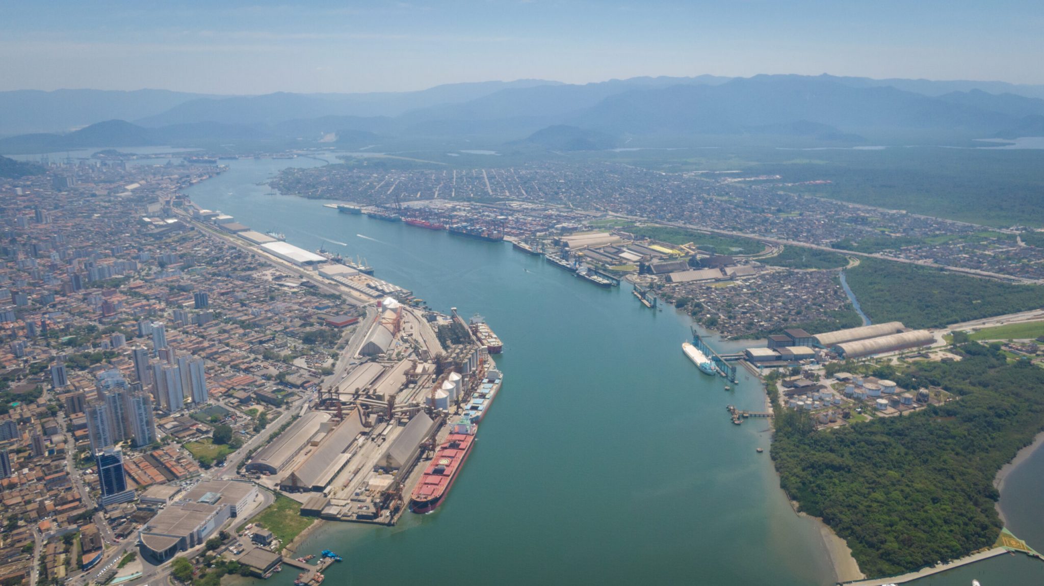 No momento, você está visualizando Governo de SP assina contrato que vai permitir obra aguardada há 100 anos do Túnel Santos-Guarujá; veja próximos passos