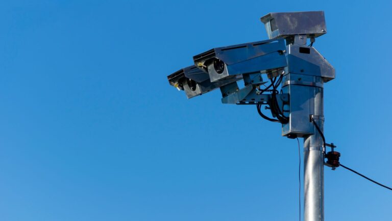 Leia mais sobre o artigo Radares com inteligência artificial começam a operar no Sistema Anchieta-Imigrantes