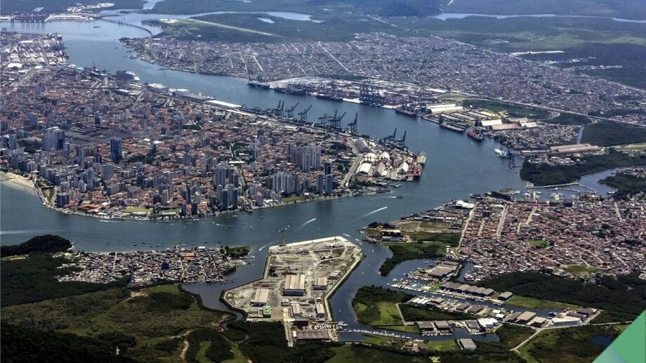 No momento, você está visualizando Porto de Santos prepara expansão histórica que mudará a economia do Brasil; entenda