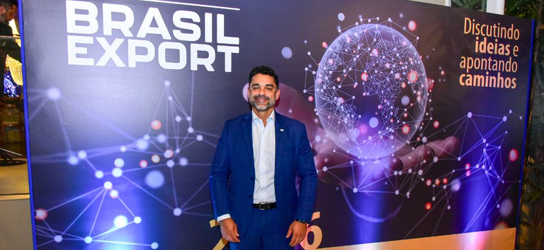 No momento, você está visualizando Infraestrutura que conecta pessoas: ANTT participa do lançamento da agenda Brasil Export 2026, que projeta o futuro da logística no país
