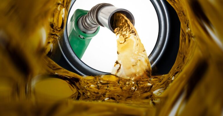 Leia mais sobre o artigo Distribuidoras tiveram redução de custos, mas subiram preço do diesel, aponta ANP