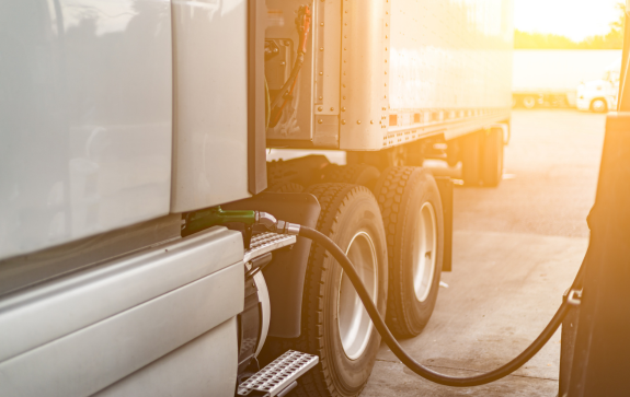 No momento, você está visualizando Diesel S-10 subiu 19% no Brasil desde início da guerra, aponta painel online