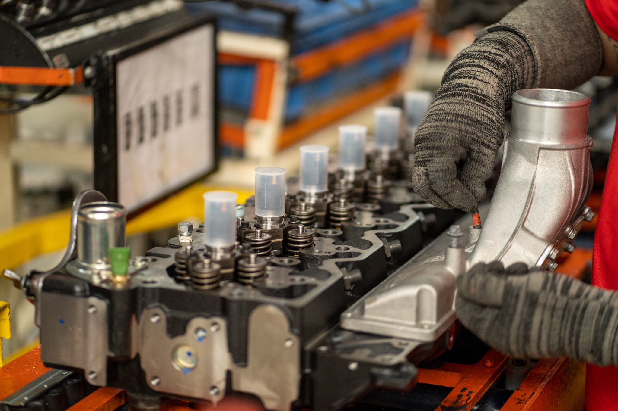 No momento, você está visualizando 56% das empresas industriais pretendem investir em 2026, mas juros altos e tributação travam expansão, mostra CNI