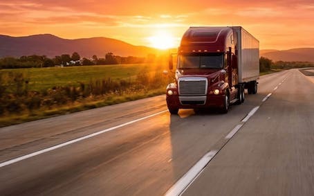 No momento, você está visualizando Uso extremo de caminhões acende alerta na logística