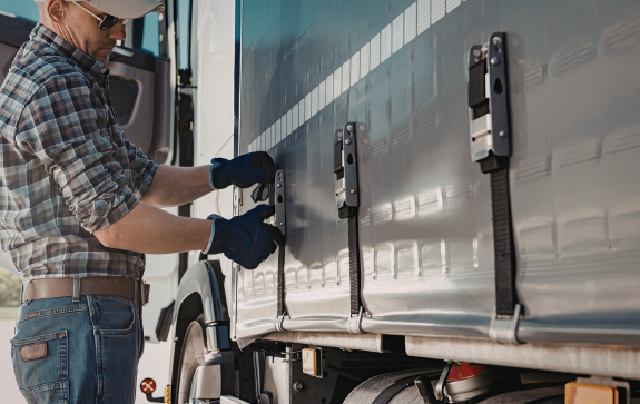 No momento, você está visualizando Escala 6×1: como o fim da jornada afeta o transporte de carga em caminhões?