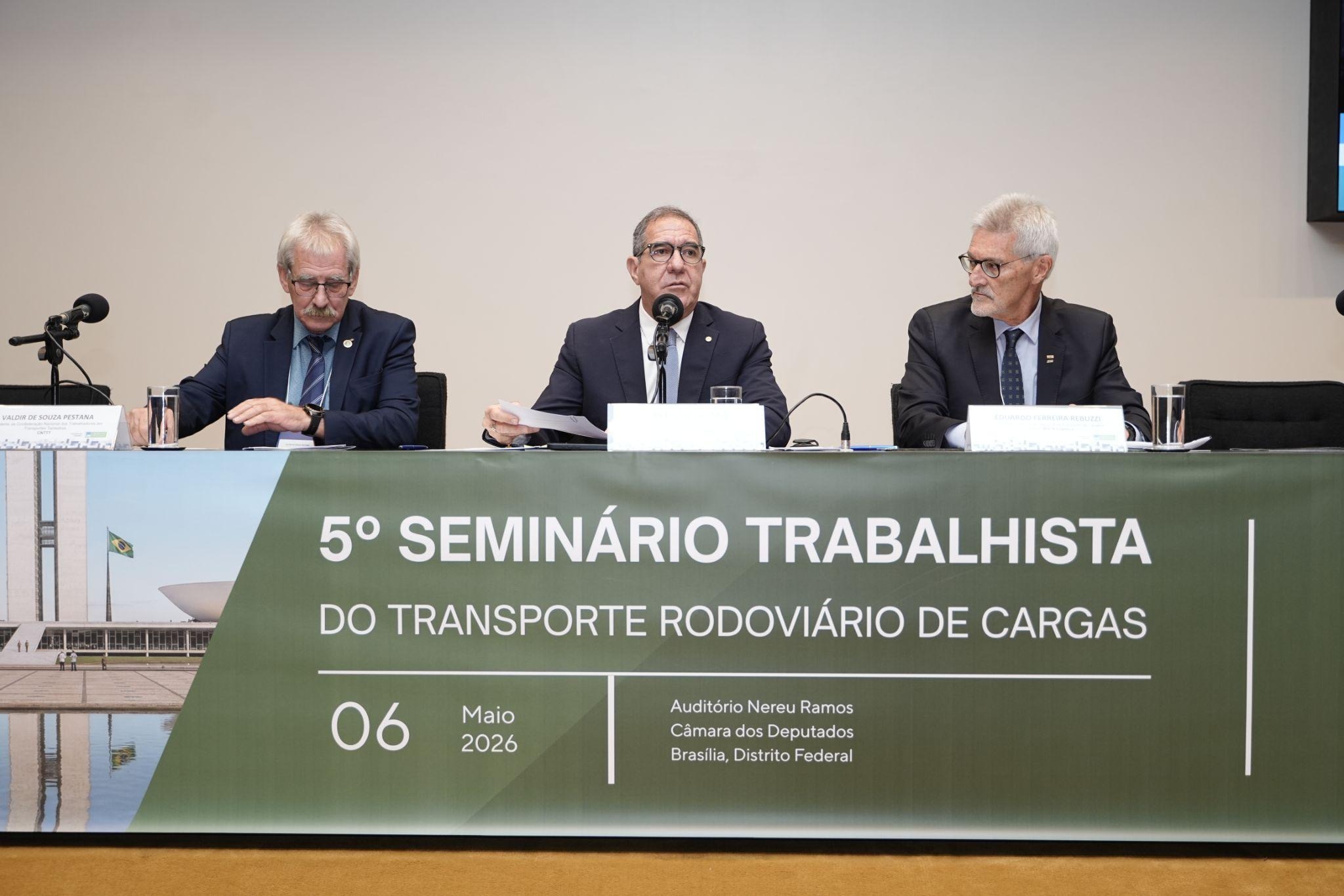 No momento, você está visualizando 5º Seminário Trabalhista do TRC debate Inteligência Artificial, provas digitais e redução da jornada de trabalho em Brasília