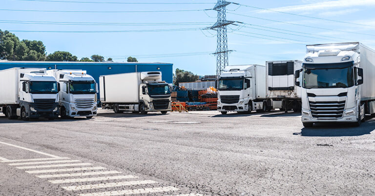Leia mais sobre o artigo Transporte de cargas opera com defasagem média de 10%, aponta FETCESP