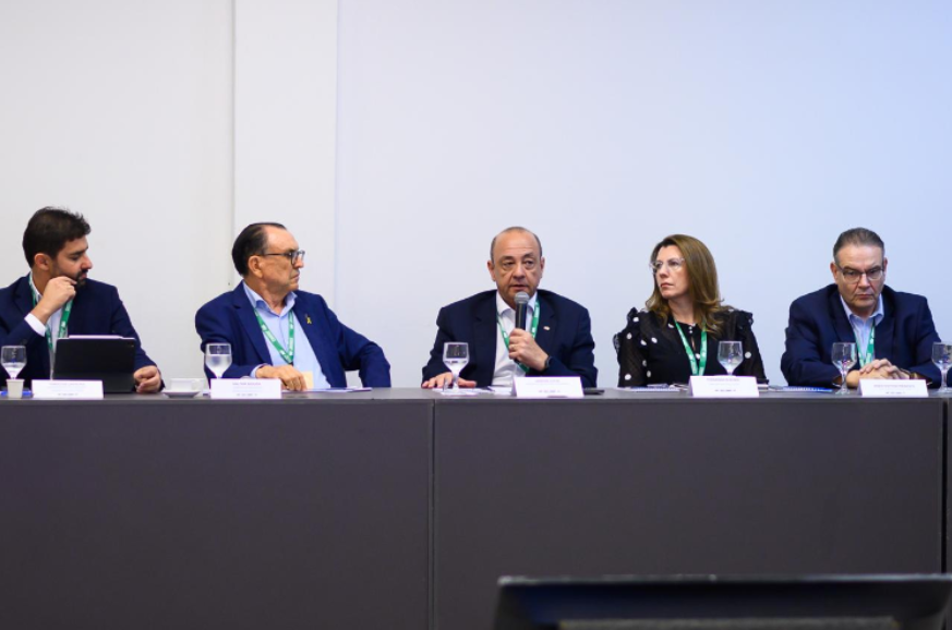 No momento, você está visualizando Escala 6×1 e seus impactos para o transporte pautam reunião da CNT em Manaus