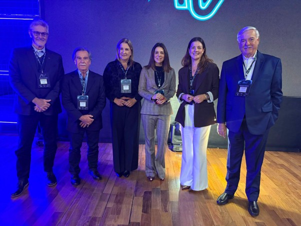 No momento, você está visualizando SINDIPESA participa do ANFAVEA Visions 2026 e acompanha debates sobre o futuro da mobilidade, da indústria e da logística