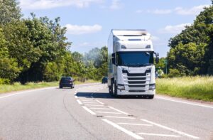Leia mais sobre o artigo Rodovias ruins encarecem transporte em 35%, e buraco na estrada amplia inflação na mesa dos mineiros