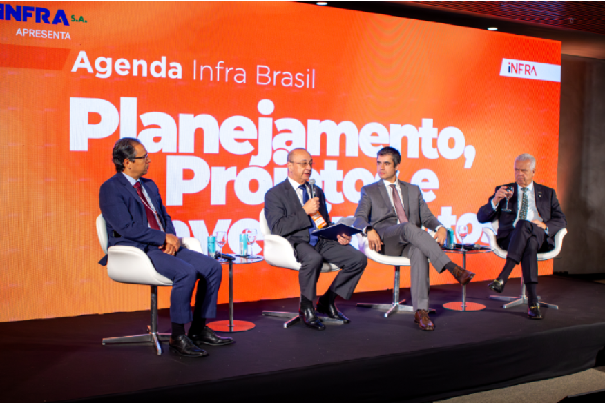 No momento, você está visualizando Vander Costa destaca planejamento de Estado para fortalecer a infraestrutura nacional