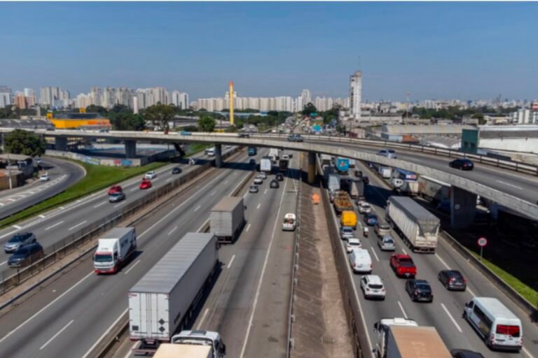 Leia mais sobre o artigo O Transporte Move o Brasil: CNT apresenta propostas para fortalecer o setor e impulsionar o desenvolvimento do país