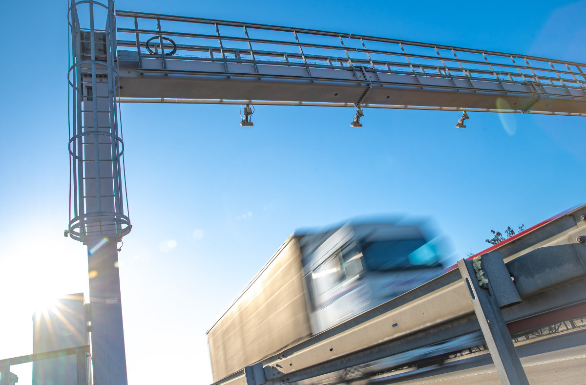 No momento, você está visualizando CNH digital: app vai avisar motorista de passagem em pedágio free flow e dar acesso a canal de pagamento