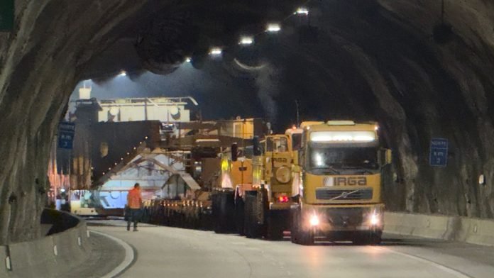 No momento, você está visualizando Transporte de carga especial na Rodovia dos Tamoios altera o tráfego, nesta quarta (12)