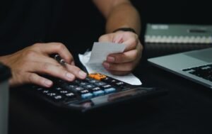 Leia mais sobre o artigo Transportadoras ampliam gastos com segurança e veem investimentos pressionados pelo roubo de cargas