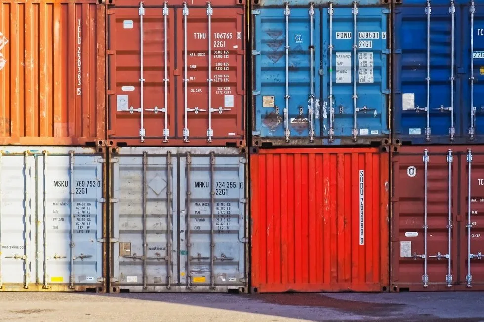 No momento, você está visualizando Governo prepara novo regime para ampliar portos secos e regularizar setor