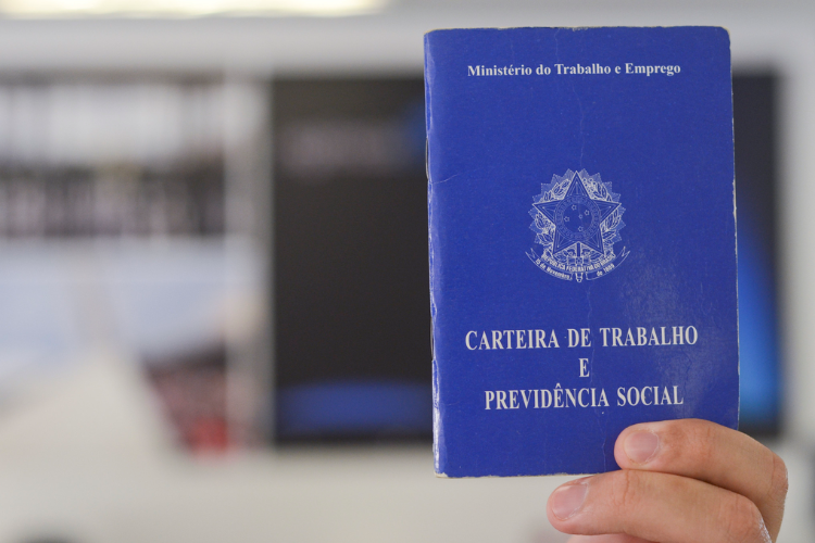 No momento, você está visualizando CNT lança especial sobre as novas regras de escala e jornada de trabalho no transporte