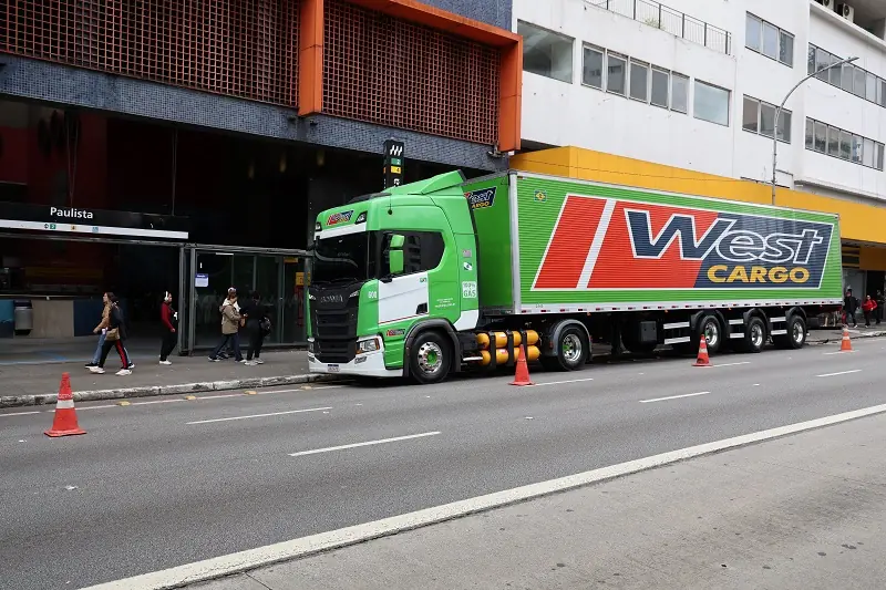 No momento, você está visualizando Transporte rodoviário apoia maior operação contra celulares ilegais em São Paulo